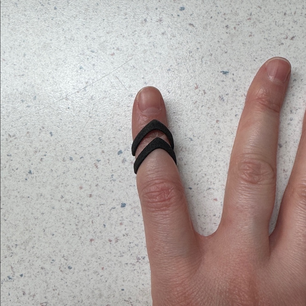 Rogue + Wolf Midi Ring - Picture 4 of 5